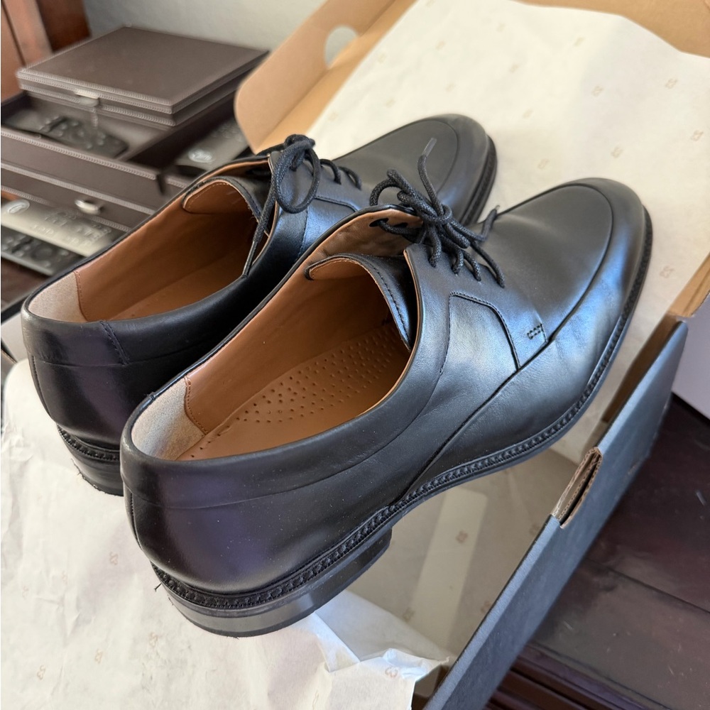 Cole Haan Black Leather Oxfords
